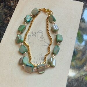 GREEN SHELL BRACELET